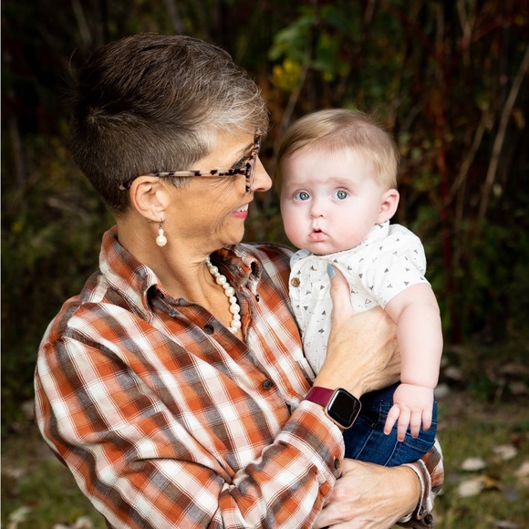 Meet your Posher, Jen - Picture 2 of 4